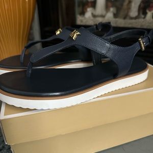 *Michael Kors* Brady Thong* Color: Admiral